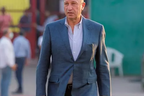 مصدر ليلا كورة: غياب الخطيب عن نصف نهائي اليد لظروف صحية.. وموقفه من السوبر لم يُحدد